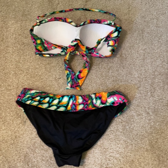 Black two piece swimsuit - Picture 4 of 4